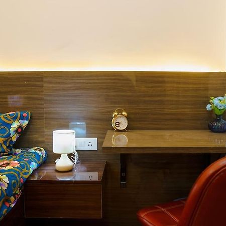 The City Escape Greater Noida Exterior photo