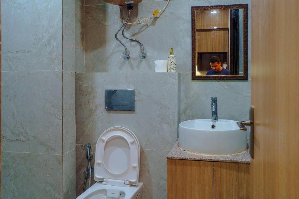 The City Escape Greater Noida Exterior photo